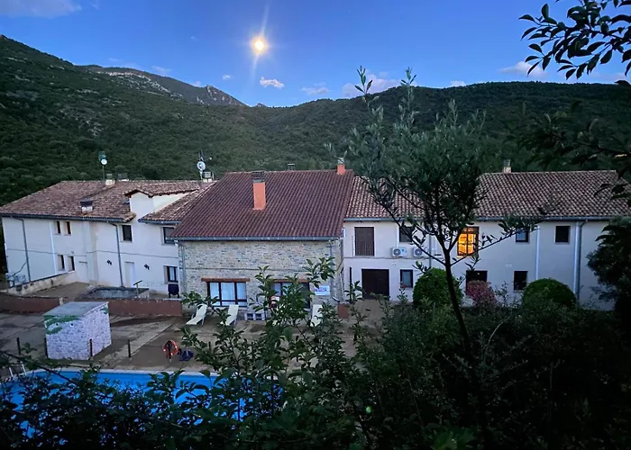 Guara Inluka Hotel *